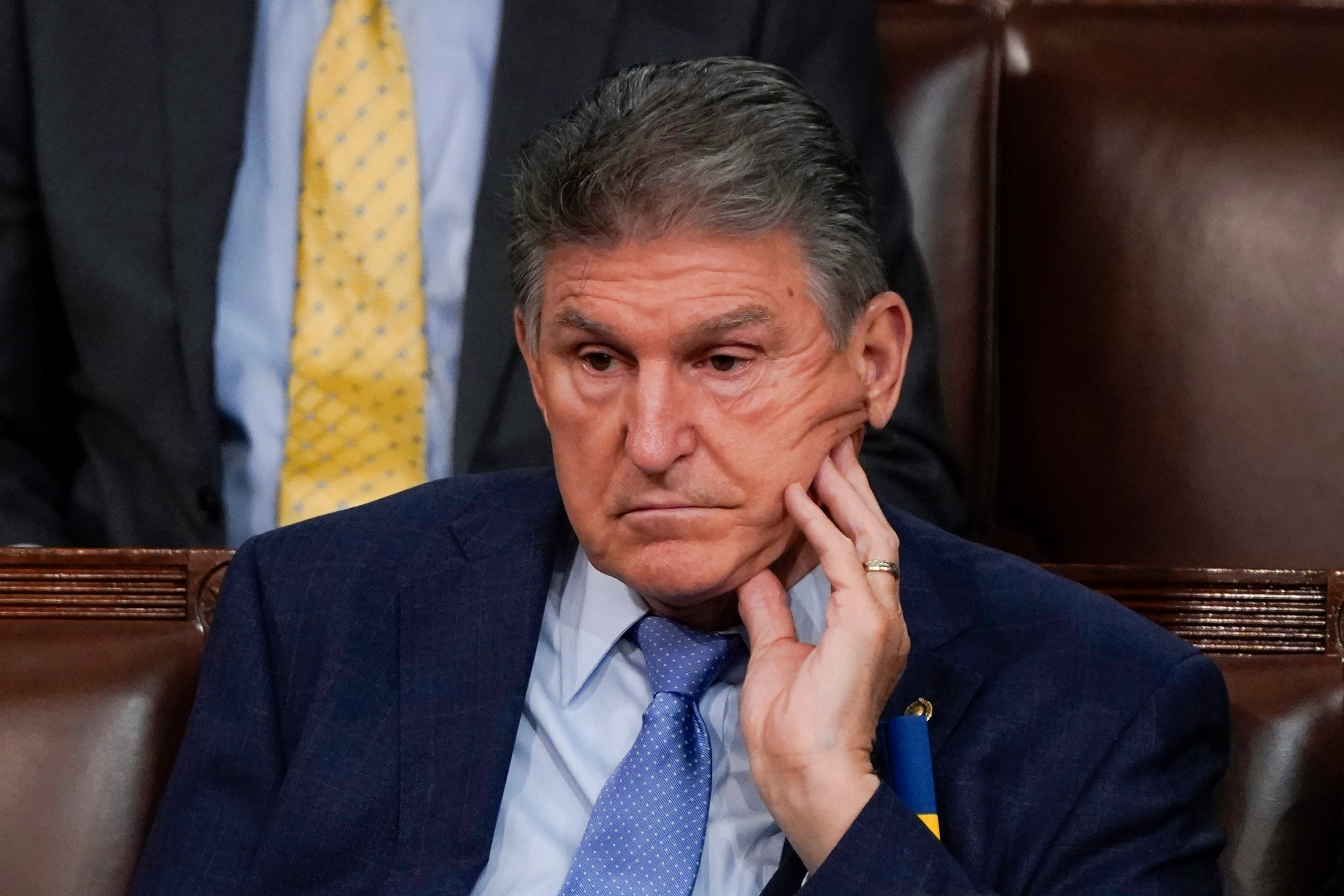 Cientos bloquearán planta de carbón en Virginia Occidental donde el senador Joe Manchin gana $500.000 al año