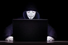 “Trolear, ciberatacar y pedir pizza”: Anonymous revela cómo planea seguir luchando por Ucrania