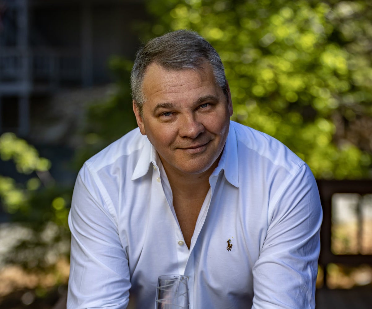 Conoce al empresario ruso que ofreció una recompensa de $1 millón por la cabeza de Putin 