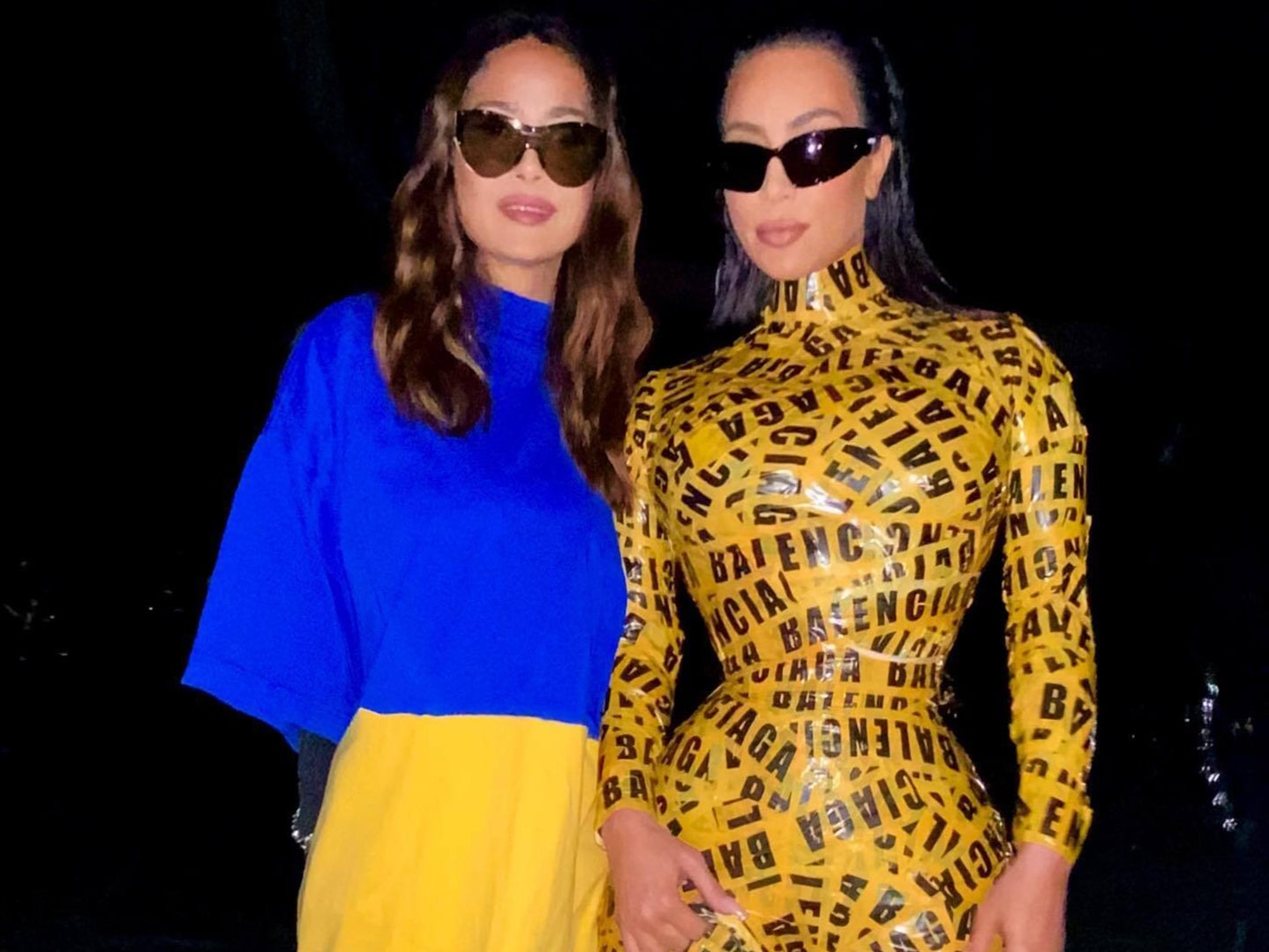 Kim Kardashian y Salma Hayek en el desfile de Balenciaga en la Semana de la Moda de París
