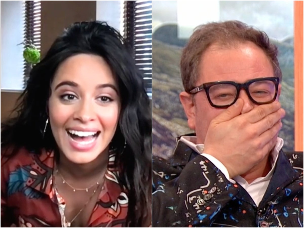 Camila Cabello: La cantante de “Bam Bam” se ríe después de mostrar  accidentalmente su pecho en entrevista | Independent Español