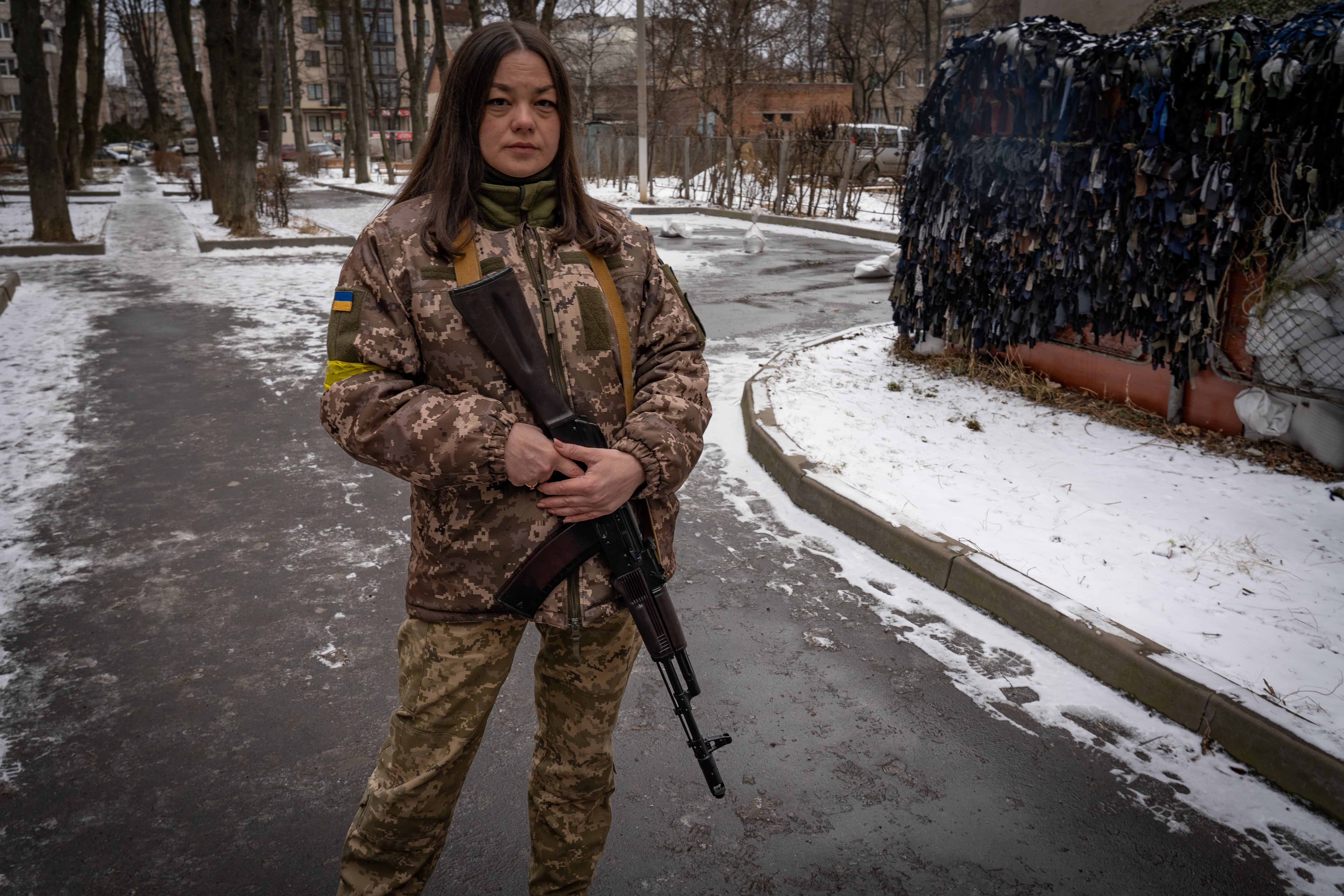 Yulia hace poco se unió a la defensa territorial y recibió entrenamiento militar en la ciudad de Vinnytsia