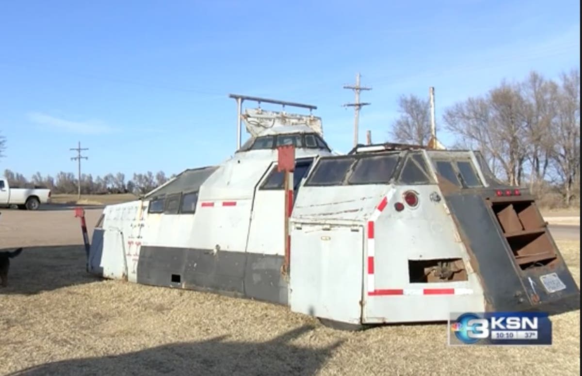 Storm Chasers will rebrand as Cazadores de Tormentas for series