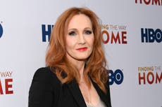 Critican a J.K. Rowling por burlarse de un tuit sobre los esfuerzos policiales tras asesinato homofóbico