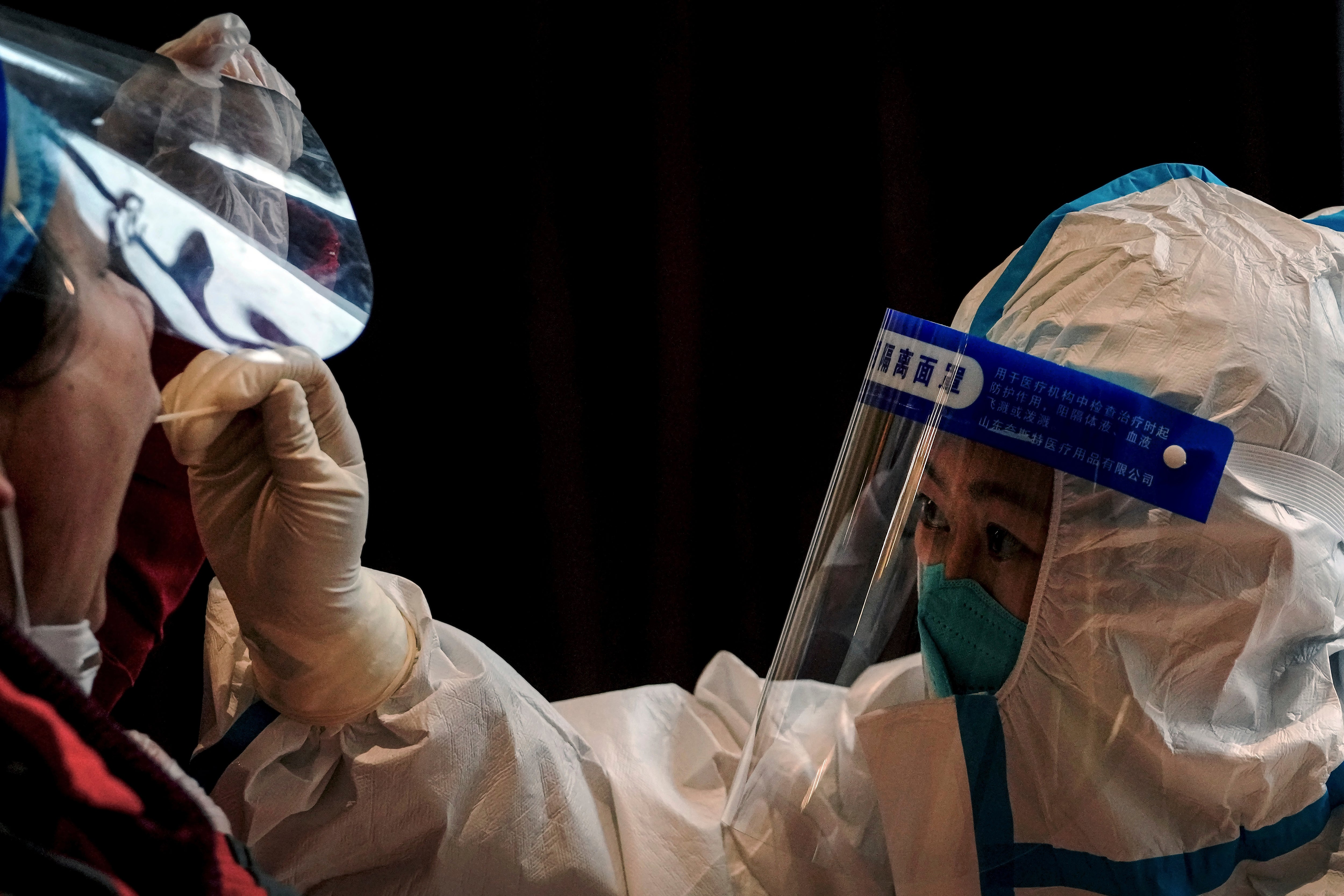 Ómicron: ¿Cuánto tiempo duran los síntomas de la variante? 