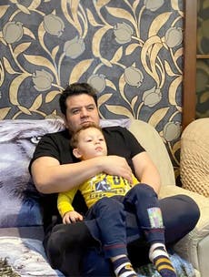 Padre hispano lucha por sacar a su hijo de 2 años de Ucrania