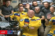 “A veces el amarillo es solo amarillo”: Rusia niega que cosmonautas usen colores ucranianos para mostrar apoyo