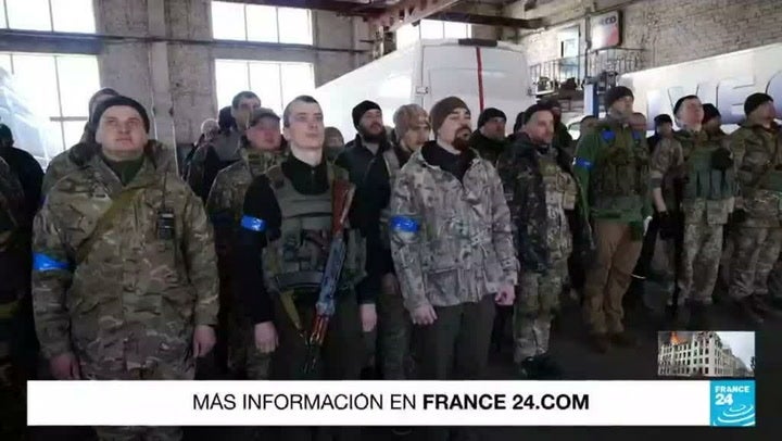 Crónicas de guerra : Así se preparan los reservistas ucranianos para dar la batalla 