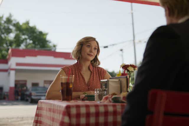 <p>Elizabeth Olsen como Candy Montgomery en la serie de HBO Max 'Love & Death'</p>