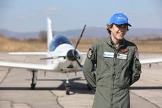 Piloto de 16 años busca romper récord mundial