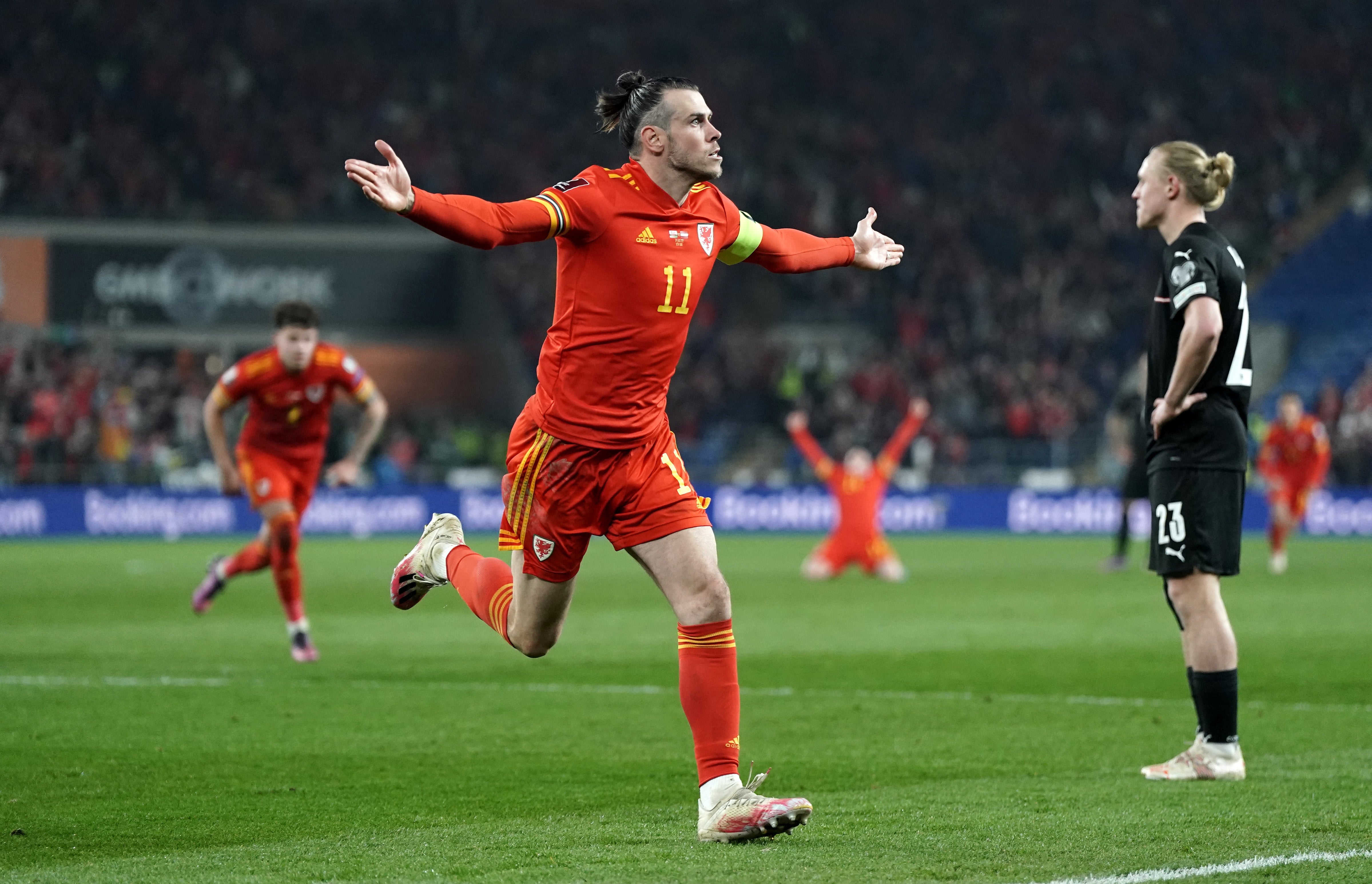 Gareth Bale anotó dos goles en la victoria de Gales contra Austria