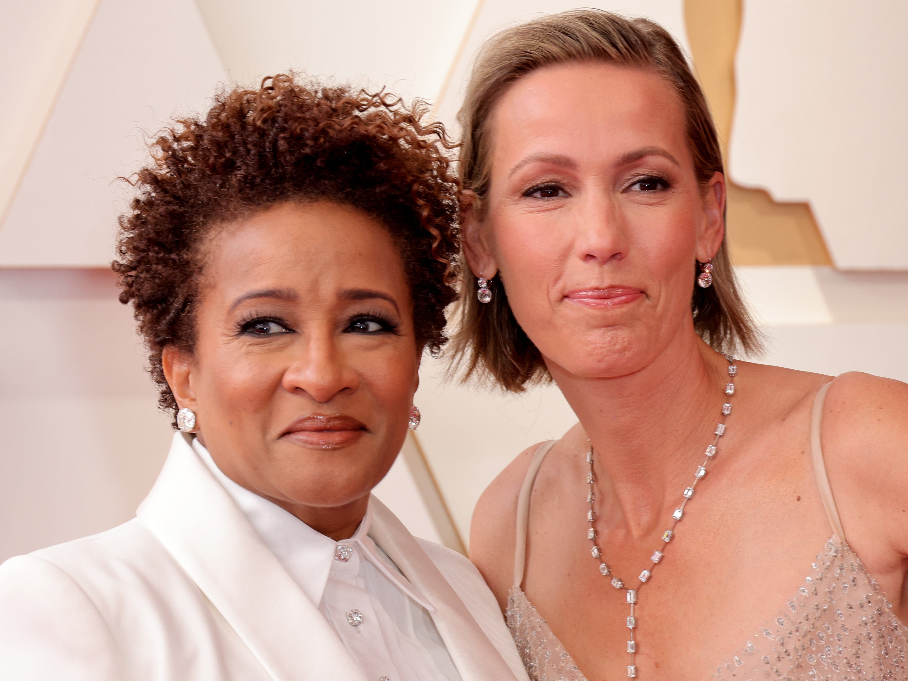 Wanda Sykes with her wife, Alex, on the Oscars red carpet