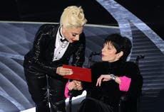 “Te tengo”: Elogian a Lady Gaga por emotivo momento con Liza Minnelli durante la ceremonia de los Oscar