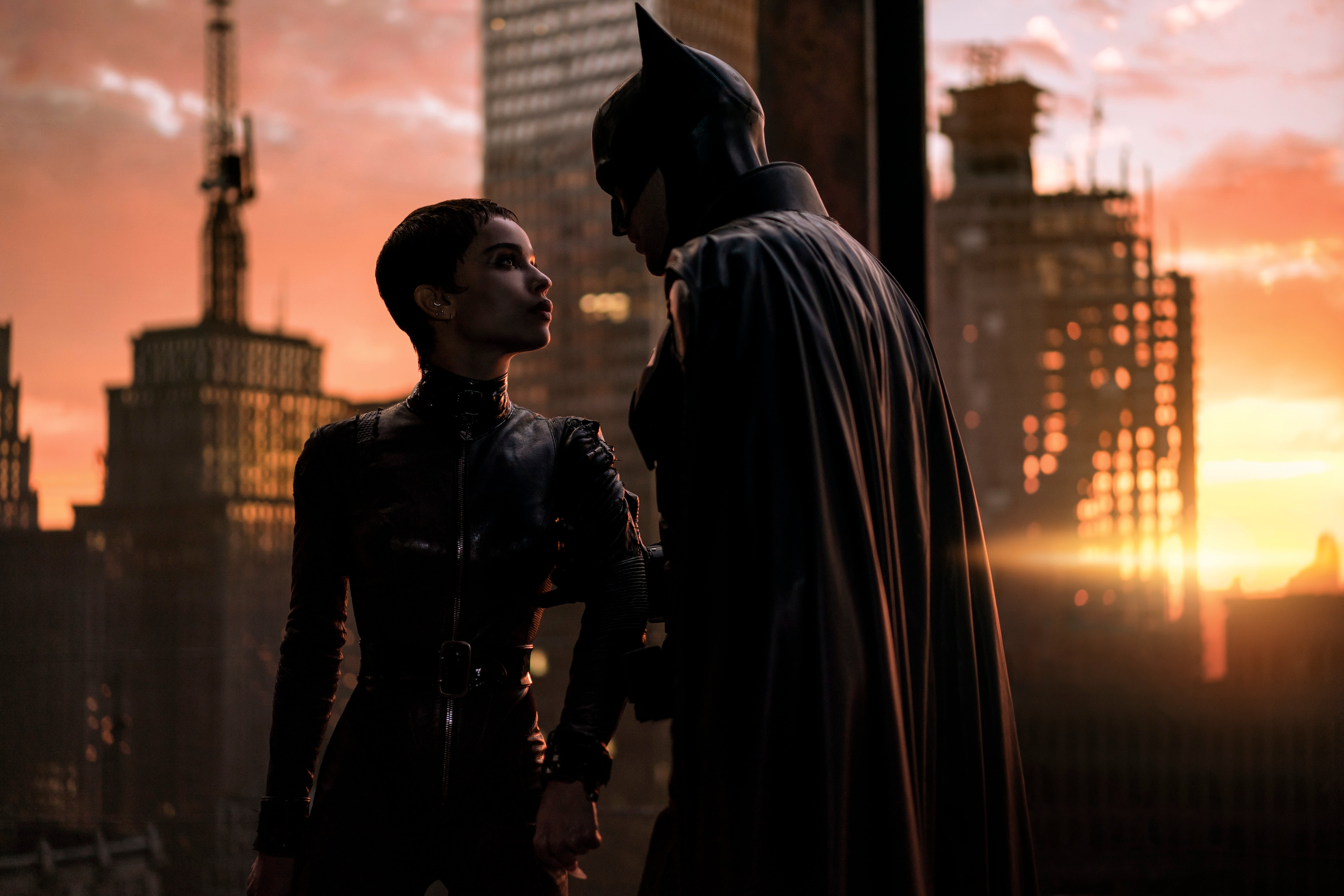 Zoë Kravitz y Robert Pattinson en ‘The Batman’