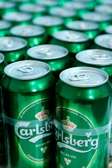 Cerveceras Carlsberg y Heineken se van de Rusia