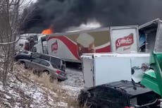Tres muertos y 20 hospitalizados tras aparatoso accidente en una autopista de Pensilvania