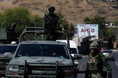 México: Gobierno otorga más recursos a plazas de soldados que a personal médico