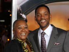Madre de Will Smith habla sobre la bofetada a Chris Rock durante los Oscar: “Nunca lo había visto hacer eso”