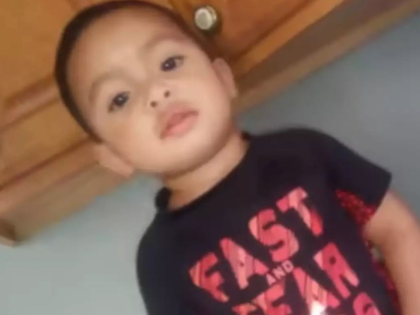 Hallan en fosa séptica el cuerpo de niño desaparecido en Florida