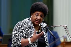 Panel en California decide a quién indemnizar por racismo