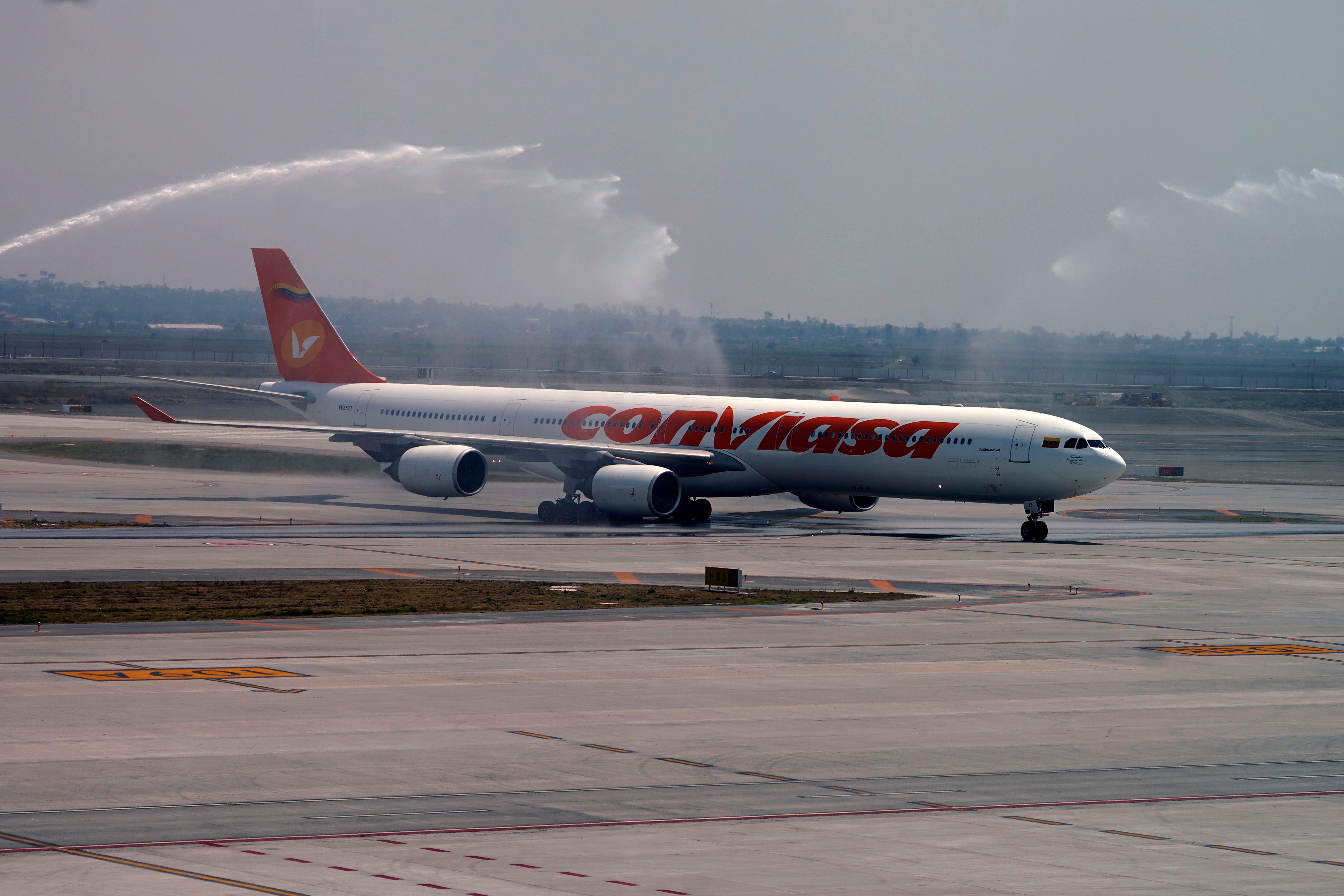 México anuncia negociaciones con Qatar Airways para establecer ruta aérea