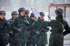 Jóvenes rusos temen ser reclutados y enviados a Ucrania