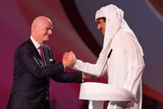 El tentador sorteo de la Copa Mundial agrega una cubierta de brillo al torneo en bancarrota moral de Qatar