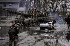Rusia está perdiendo tanto equipo militar en Ucrania que los monitores de armas están abrumados