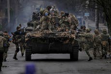 Soldados ucranianos recuperan áreas cerca de Kiev