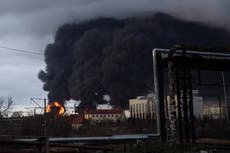 Ucrania: misiles rusos atacan una refinería de petróleo en el puerto clave de Odesa