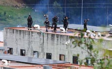 Suben a 20 los muertos en motín en cárcel del sur de Ecuador