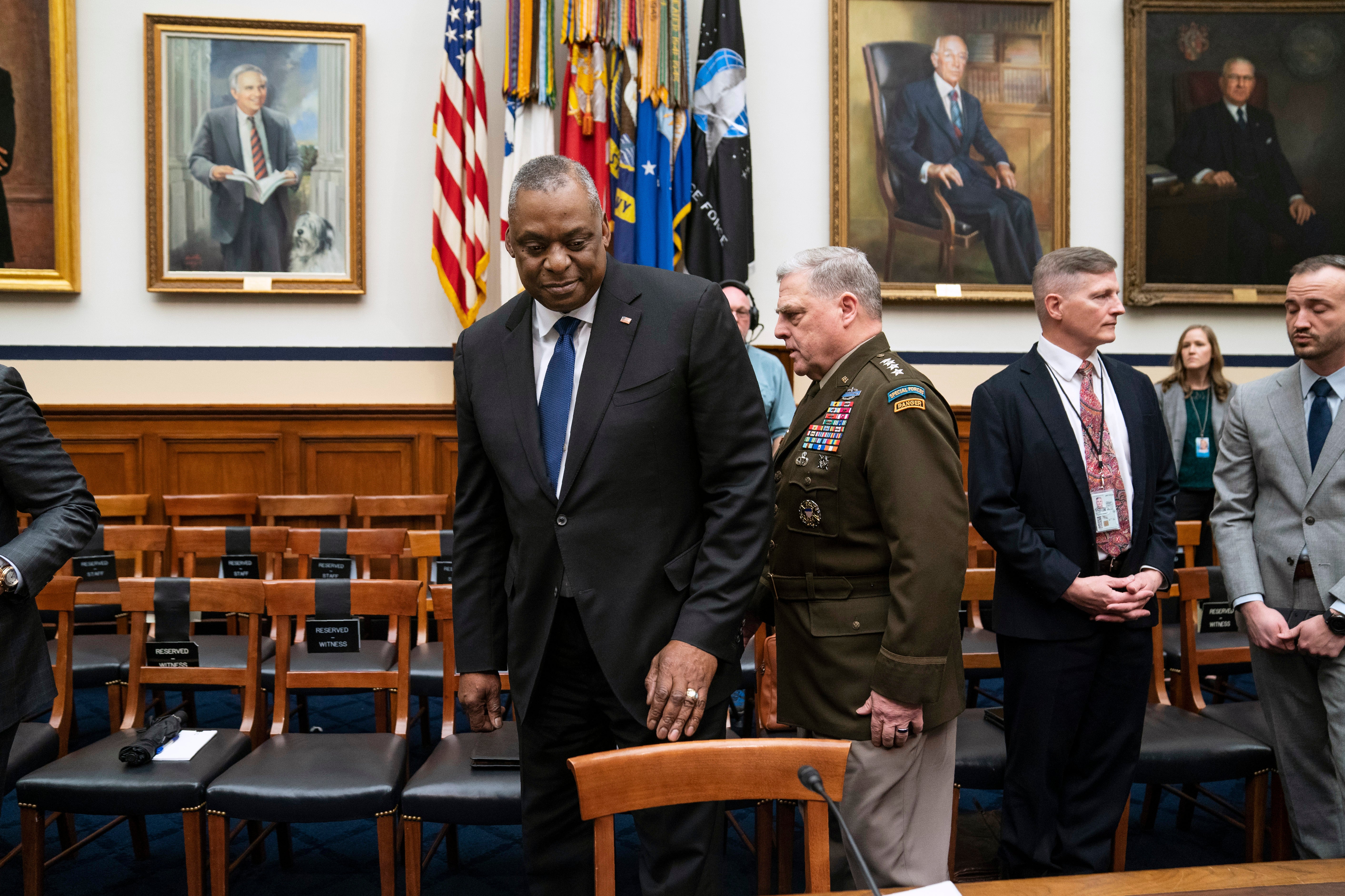 El intercambio se dio durante la aprobación del presupuesto para defensa en la Cámara de Representantes de EE.UU.