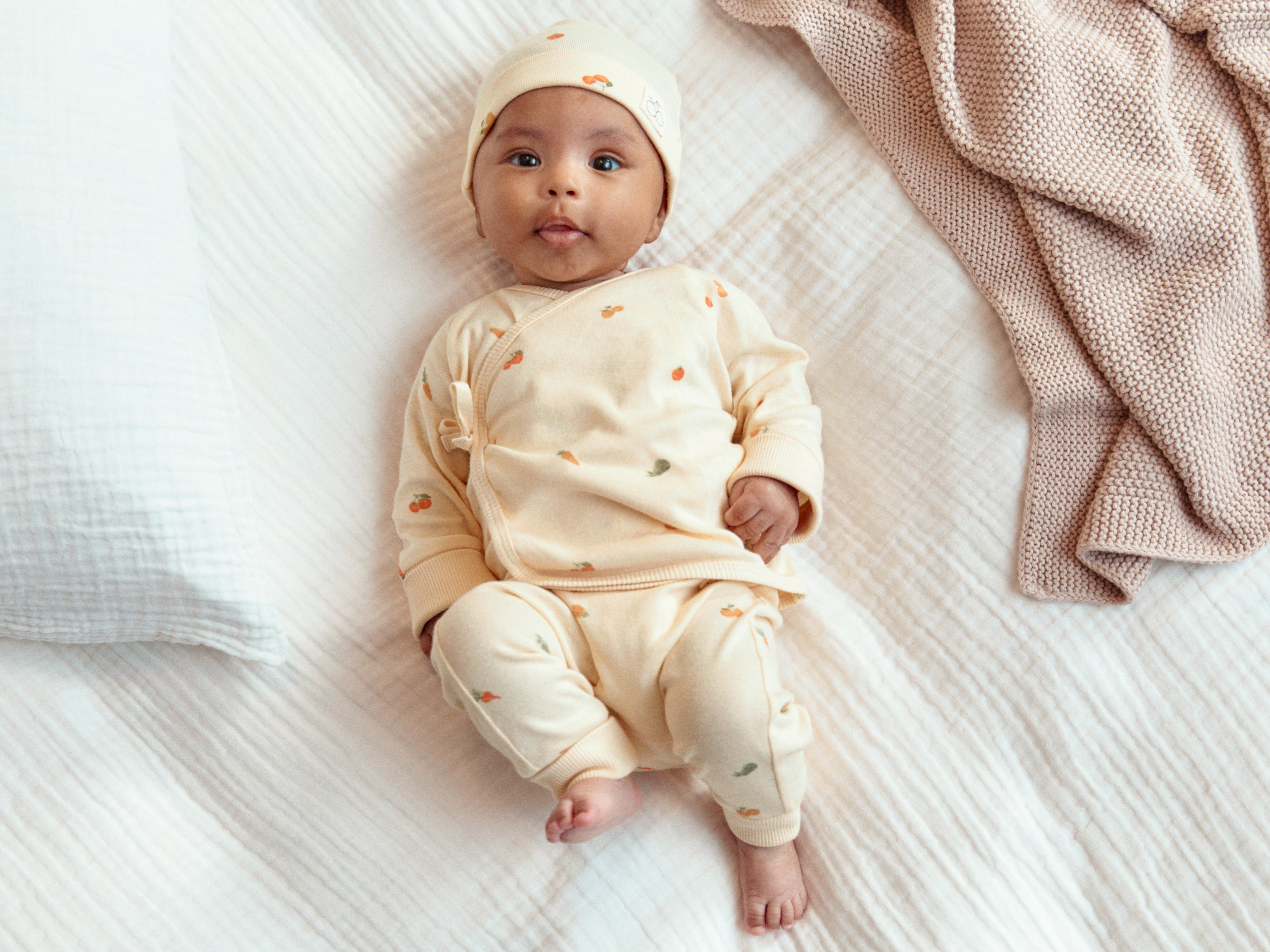 Chip A la verdad Médico Puedes tirar esta ropa de bebé de H&M al bote para composta cuando a tu bebé  le quede pequeña | Independent Español