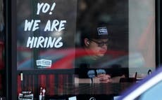 Ayuda por desempleo en EEUU se mantiene en nivel bajo