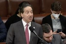 Furioso miembro del comité del 6 de enero dice que Trump es el “cuarto poder del gobierno”