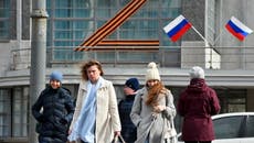 Rusos se quejan de aumento de precios en artículos básicos tras sanciones 