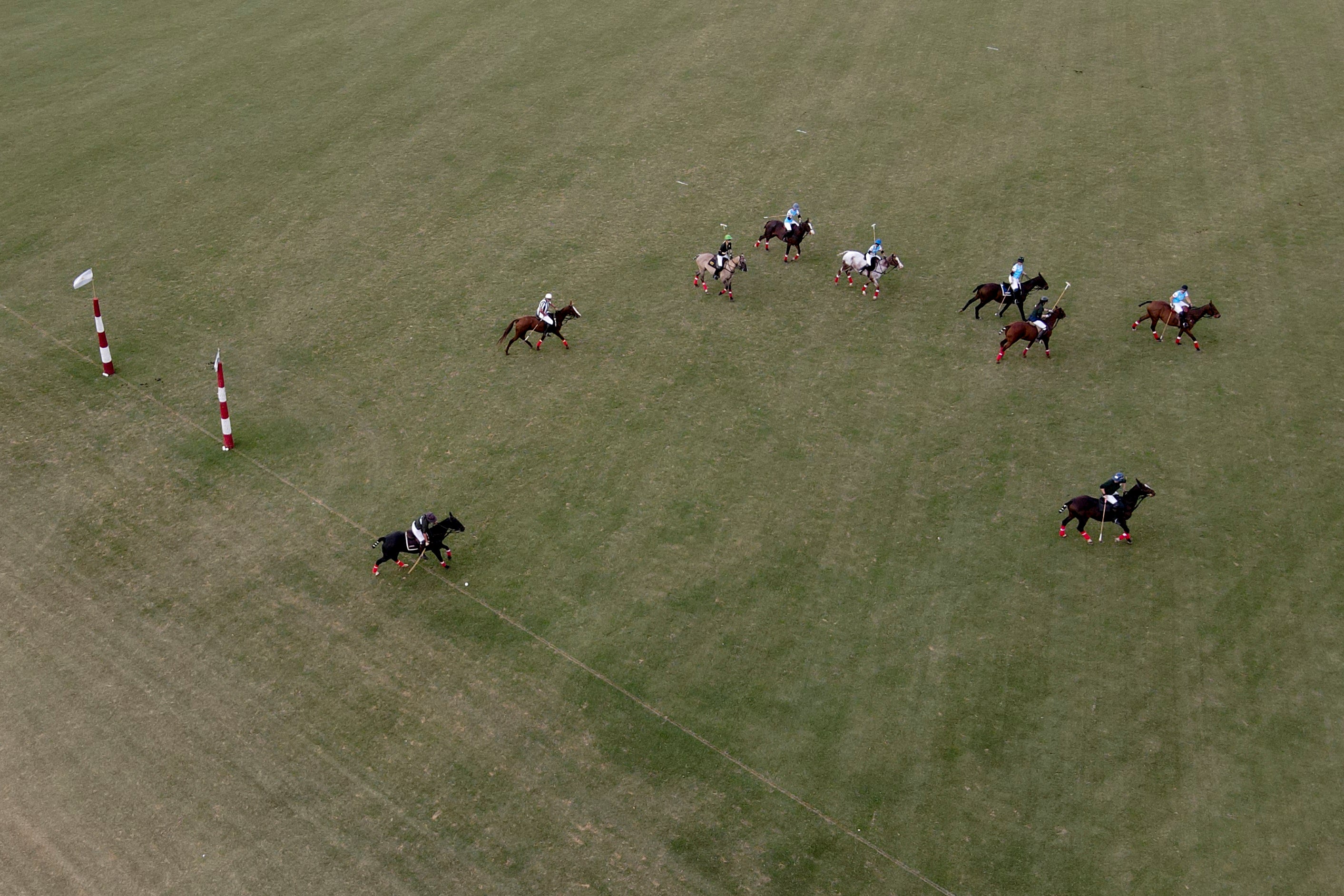 ARGENTINA-MUJERES-POLO