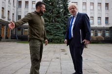 Reino Unido enviará 120 vehículos blindados a Ucrania tras reunión del primer ministro con Zelensky