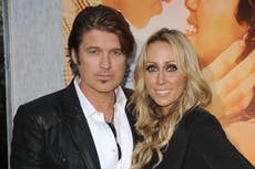 La madre de Miley Cyrus, Tish, solicita el divorcio de Billy Ray después de casi 30 años de matrimonio