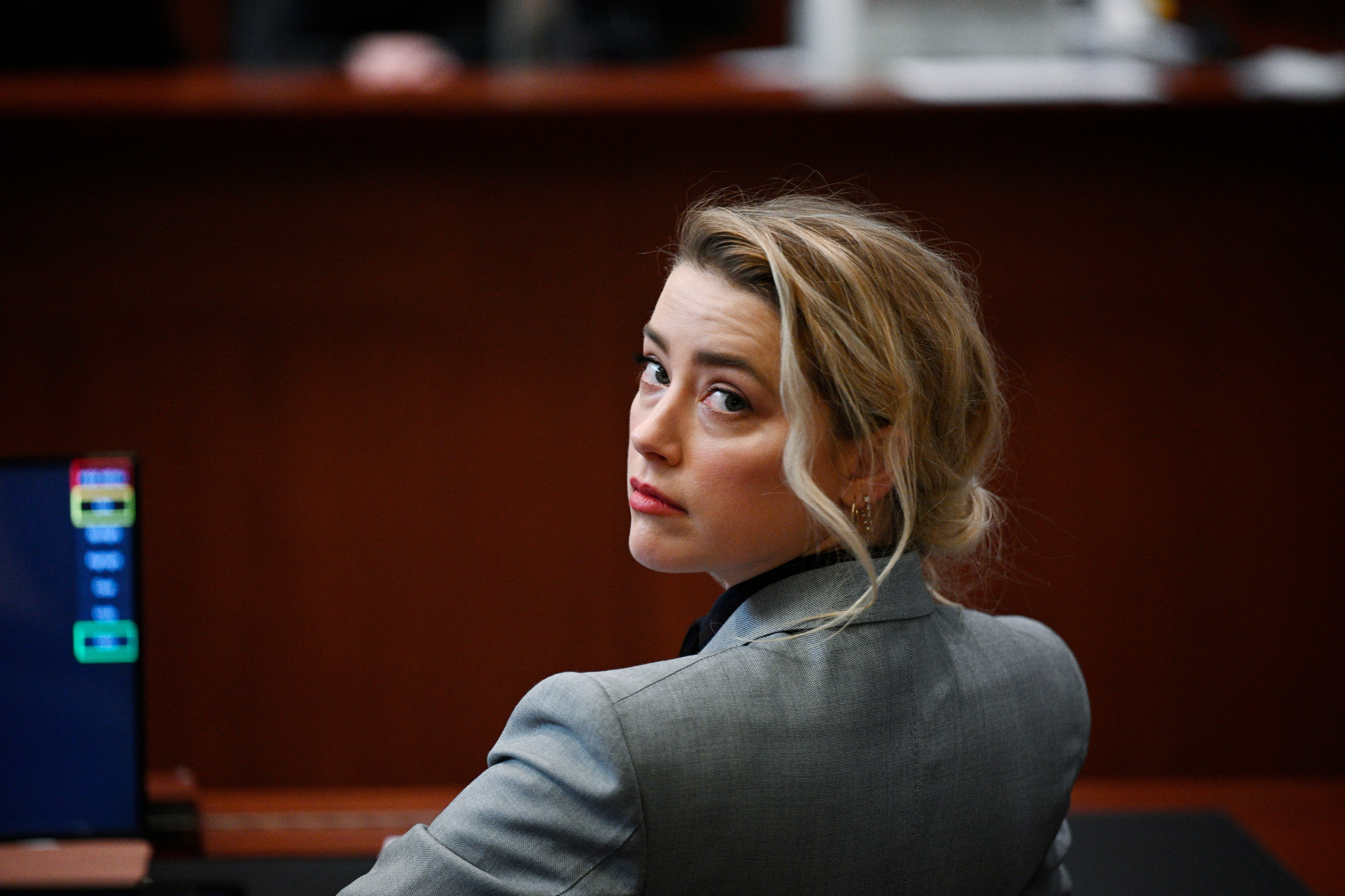 La actriz Amber Heard en el tribunal del condado de Fairfax el 12 de abril 2022