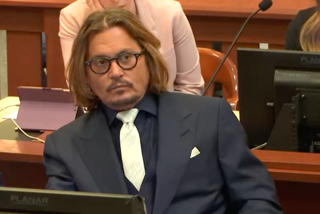 Amber Heard acusa a Johnny Depp de agredirla sexualmente con una botella