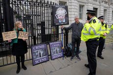 Johnson rechaza pedidos de renunciar por el “partygate”