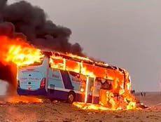 10 muertos en choque de bus turístico con camión en Egipto