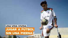 Este palestino sale a jugar desde Gaza a las canchas de fútbol con una sola pierna 