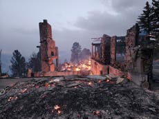 Incendio en Nuevo México afecto a más de 200 residencias y deja al menos dos muertos