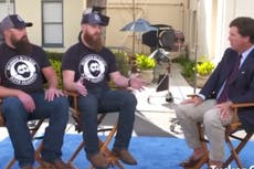 Tucker Carlson entrevista a dos carniceros que alegan que los extraterrestres mutilan ganado