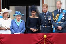 Harry y Meghan “invitados a aparecer en balcón en Jubileo de la Reina”