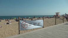 Las playas de Barcelona ya son libres de humo, multarán a quien fume 