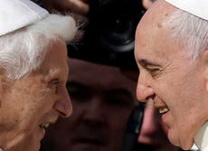 Papa emérito Benedicto XVI cumple 95 años