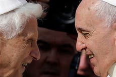 Papa emérito Benedicto XVI cumple 95 años